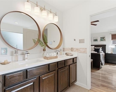 10537 Matador Drive - Photo Thumbnail 32