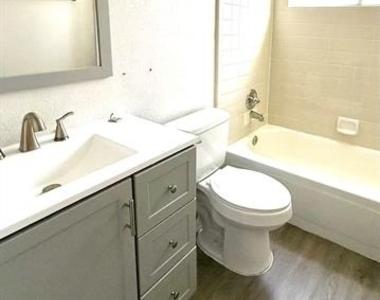 6912 Hickory Creek - Photo Thumbnail 2