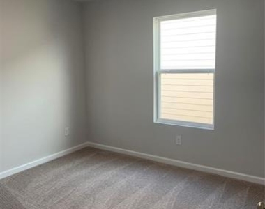 7336 Tin Star Drive - Photo Thumbnail 13