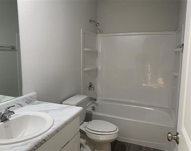 7336 Tin Star Drive - Photo Thumbnail 17