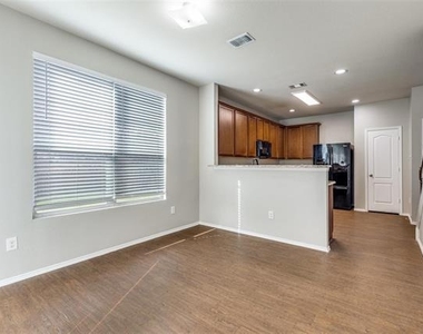 8453 Shallow Creek Drive - Photo Thumbnail 12