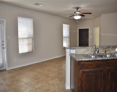 4916 Stray Creek Lane - Photo Thumbnail 11