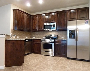 4916 Stray Creek Lane - Photo Thumbnail 8