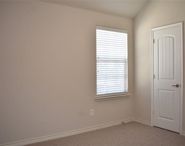 4916 Stray Creek Lane - Photo Thumbnail 27