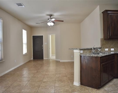 4916 Stray Creek Lane - Photo Thumbnail 10