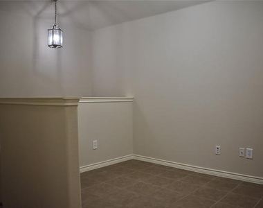 4916 Stray Creek Lane - Photo Thumbnail 21