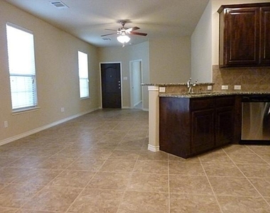 4916 Stray Creek Lane - Photo Thumbnail 9
