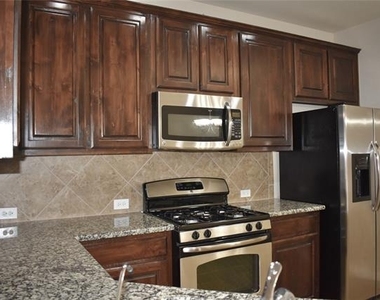 4916 Stray Creek Lane - Photo Thumbnail 13