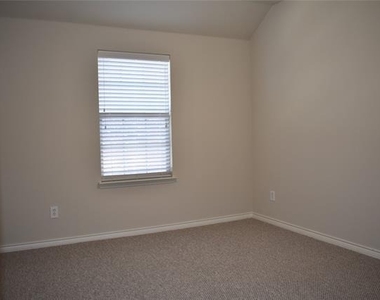 4916 Stray Creek Lane - Photo Thumbnail 24