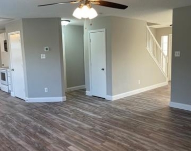 8007 Galley Street - Photo Thumbnail 7