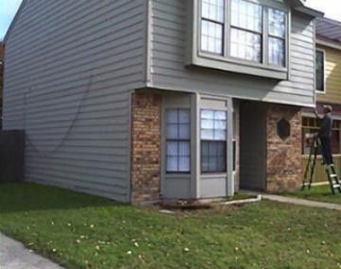 1366 Old Jamestown Court N - Photo Thumbnail 1