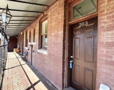 109 Nw 20th Street - Photo Thumbnail 15