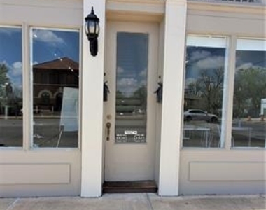 109 Nw 20th Street - Photo Thumbnail 1