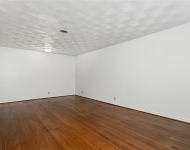 11050 Wyatt Street - Photo Thumbnail 1