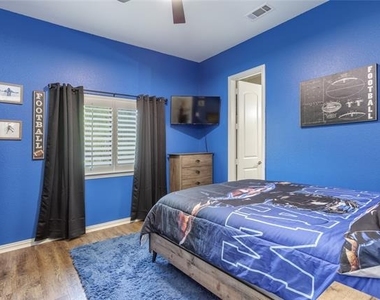 1751 Silverleaf Court - Photo Thumbnail 11