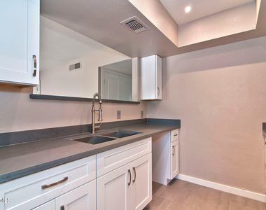 616 S Hardy Drive - Photo Thumbnail 10