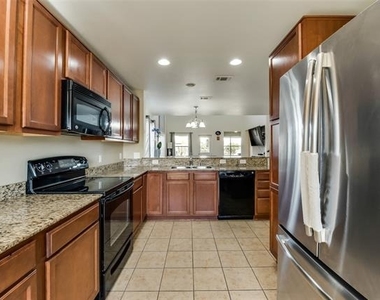 2613 Avenel Court - Photo Thumbnail 5