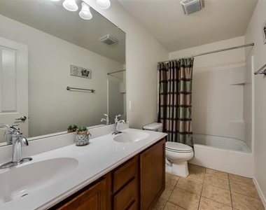 2613 Avenel Court - Photo Thumbnail 15