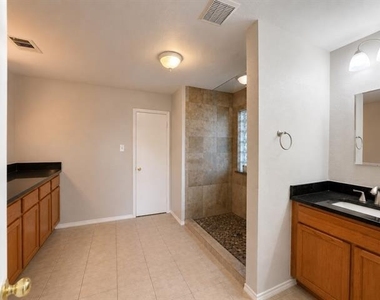 9324 Chesapeake Lane - Photo Thumbnail 20