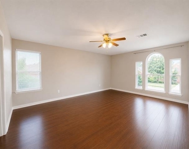 9324 Chesapeake Lane - Photo Thumbnail 13