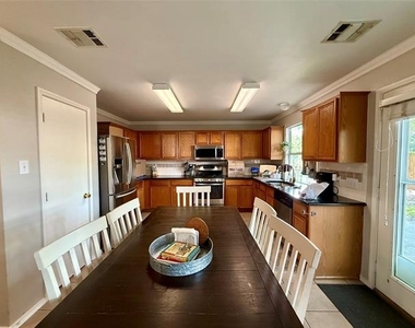 9324 Chesapeake Lane - Photo Thumbnail 7