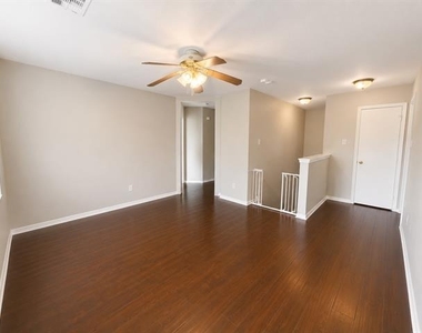9324 Chesapeake Lane - Photo Thumbnail 10
