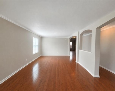 9324 Chesapeake Lane - Photo Thumbnail 3