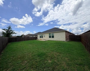 9108 Lookout Point - Photo Thumbnail 16