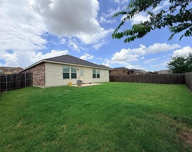 9108 Lookout Point - Photo Thumbnail 15