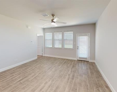 2503 Blue Oasis Court - Photo Thumbnail 6