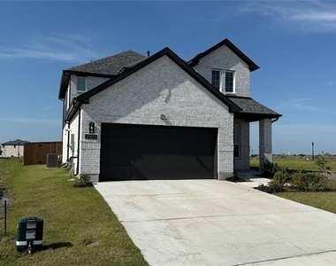 2503 Blue Oasis Court - Photo Thumbnail 2