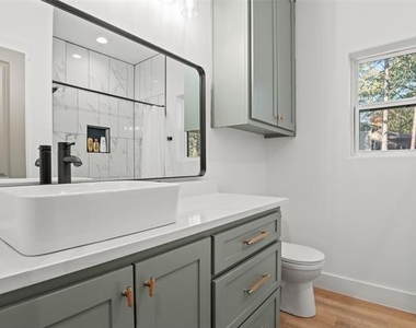 246 Karen Drive - Photo Thumbnail 16
