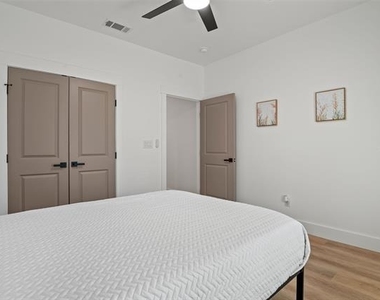 246 Karen Drive - Photo Thumbnail 15