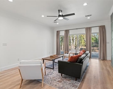 246 Karen Drive - Photo Thumbnail 3