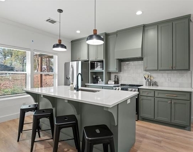 246 Karen Drive - Photo Thumbnail 6