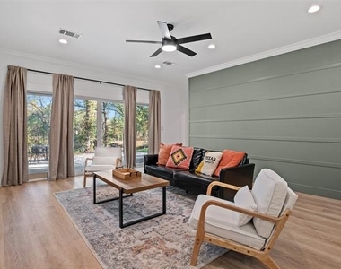 246 Karen Drive - Photo Thumbnail 2