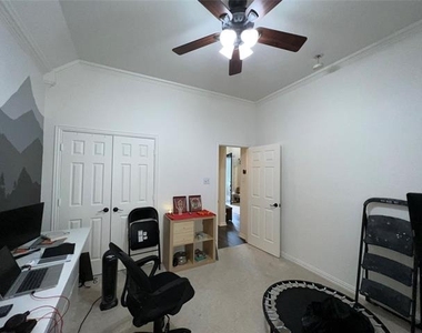 5 Parkway Court - Photo Thumbnail 11