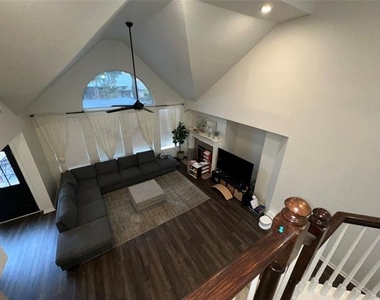 5 Parkway Court - Photo Thumbnail 23