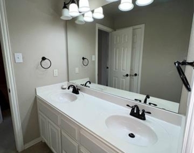 5 Parkway Court - Photo Thumbnail 27
