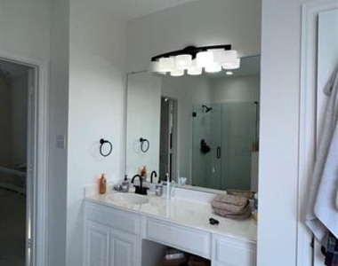 5 Parkway Court - Photo Thumbnail 20