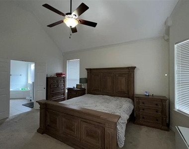 5 Parkway Court - Photo Thumbnail 17