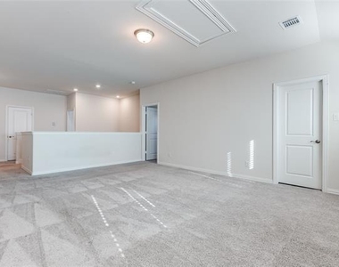 226 Stonebrook Trail - Photo Thumbnail 20