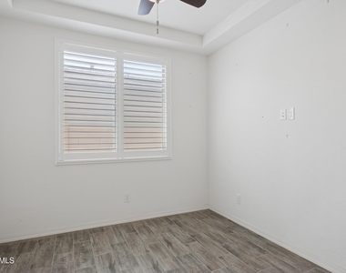 10445 E Tesla Avenue - Photo Thumbnail 19