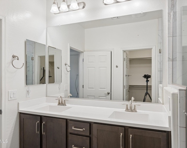 10445 E Tesla Avenue - Photo Thumbnail 14