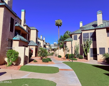 101 N 7th Street - Photo Thumbnail 2