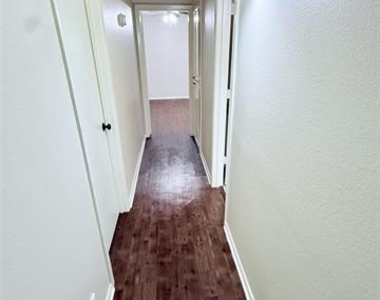 620 Race Street - Photo Thumbnail 7