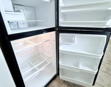 620 Race Street - Photo Thumbnail 6