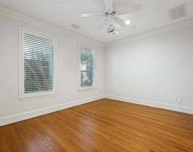 4312 Mckinney Avenue - Photo Thumbnail 12