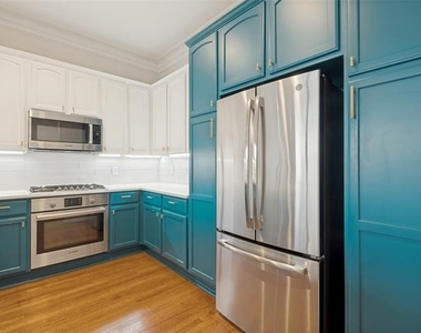 4312 Mckinney Avenue - Photo Thumbnail 7