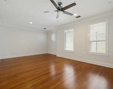 4312 Mckinney Avenue - Photo Thumbnail 15
